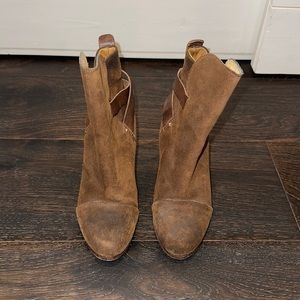 Ankle boots